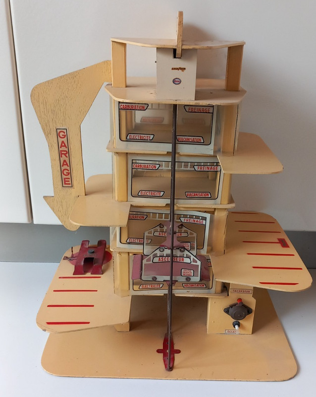 Garage Fauvel - Building Parking