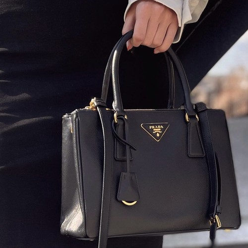 Prada Galleria Medium Black Saffiano Leather Satchel & Crossbody Retail  $4700