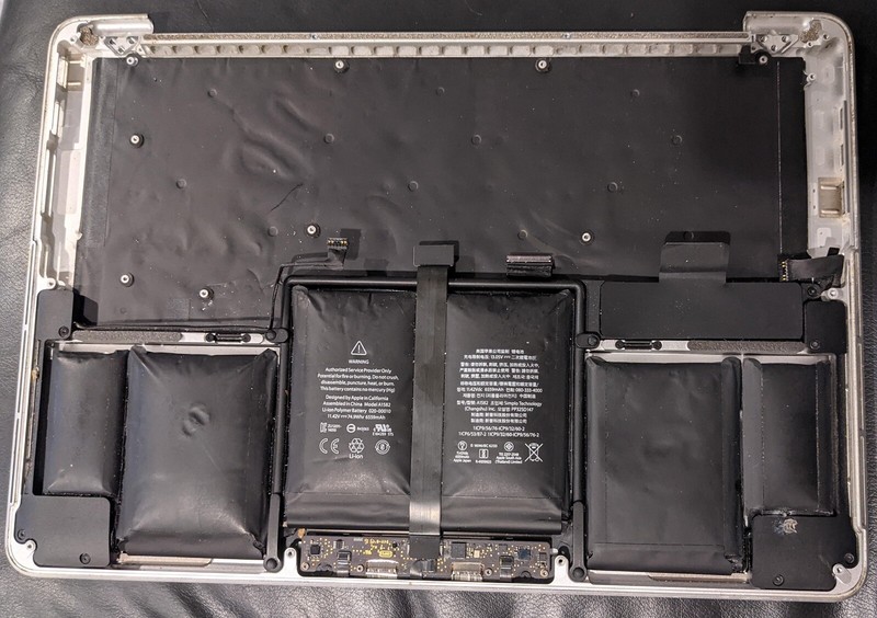 Top Case Assembly Early 15 13 Macbook Pro Heavily Bulging Battery Ebay