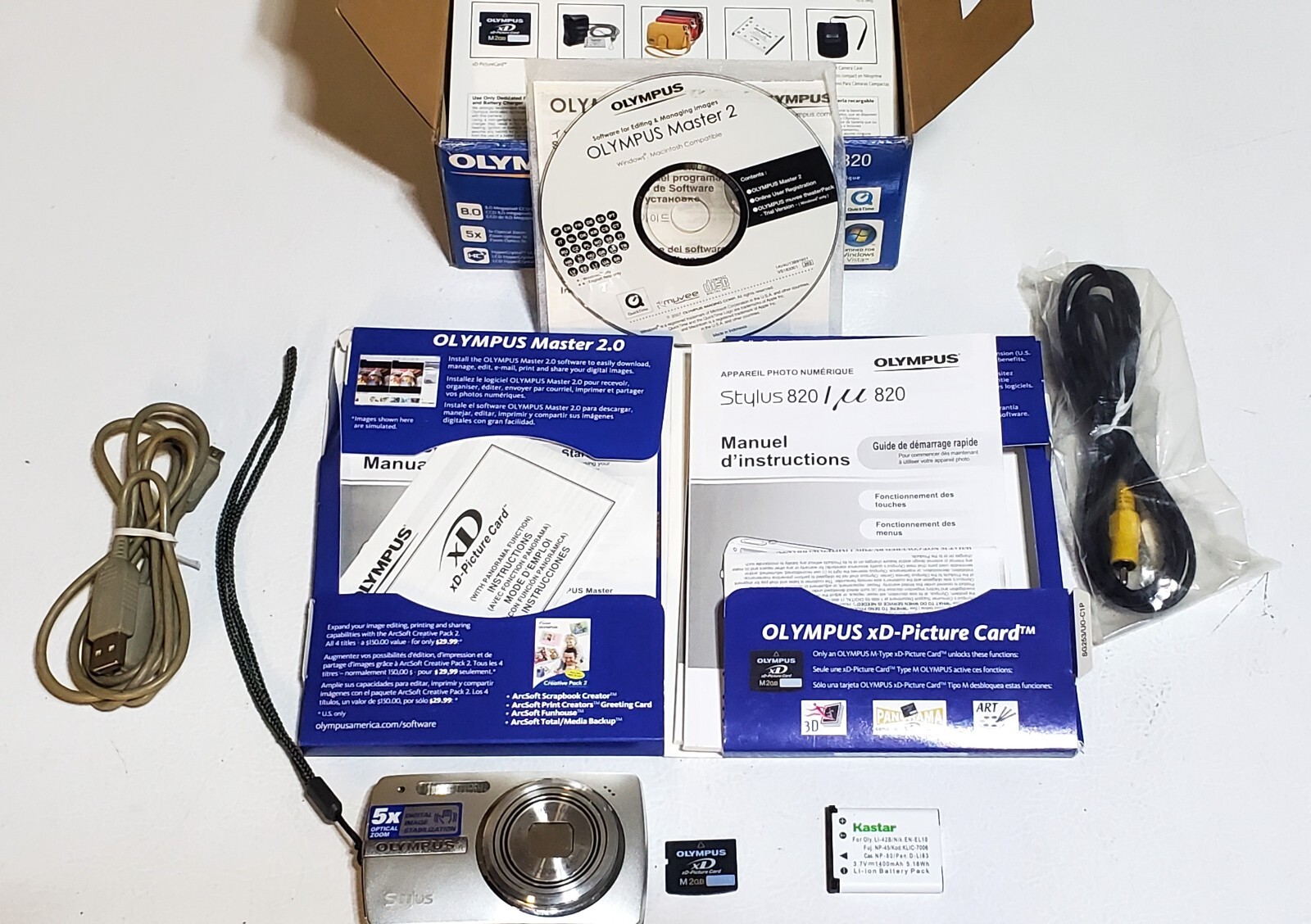 OLYMPUS STYLUS 820 DIGITAL CAMERA WITH ORIGINAL BOX / 2GB