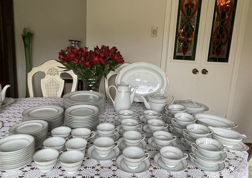 NORITAKE -Japan -Athena 6221 -Dinnerware Set- 9 Pieces Place NORITAKE -Japan -Athena 6221 -Dinnerware Set- 9 Pieces Place