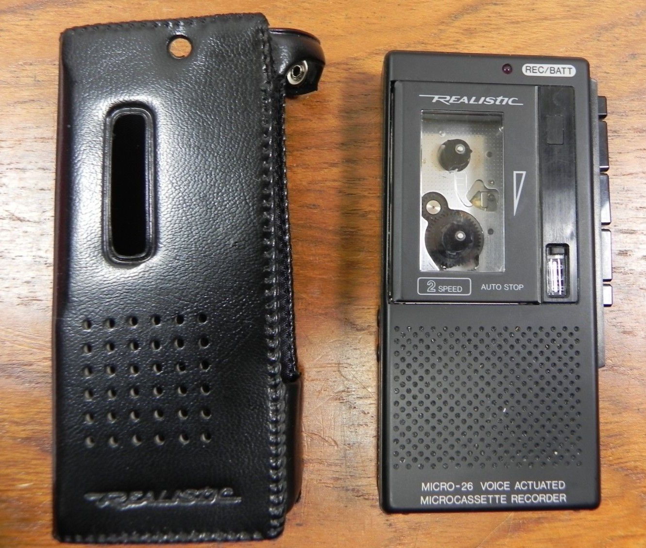 Realistic Micro-26 Voice Actuated Microcassette Recorder 14-1043 W/Case & Manual