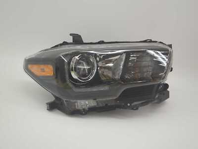 TOYOTA TACOMA トヨタ タコマ 2019 純正ヘッドライト New OEM Genuine Toyota Headlight Lamp 2016-2019 Tacoma TRD