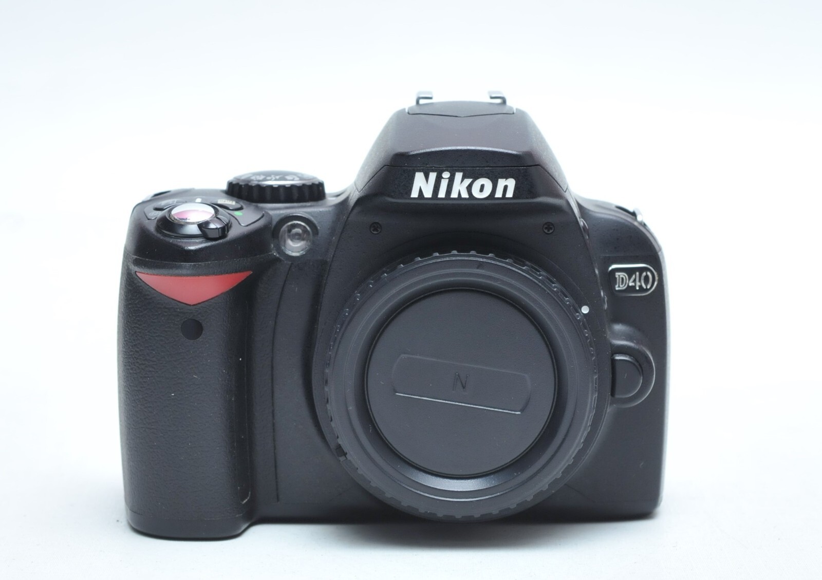 Nikon D40 6.1MP Digital SLR Camera Body 3136722 | eBay
