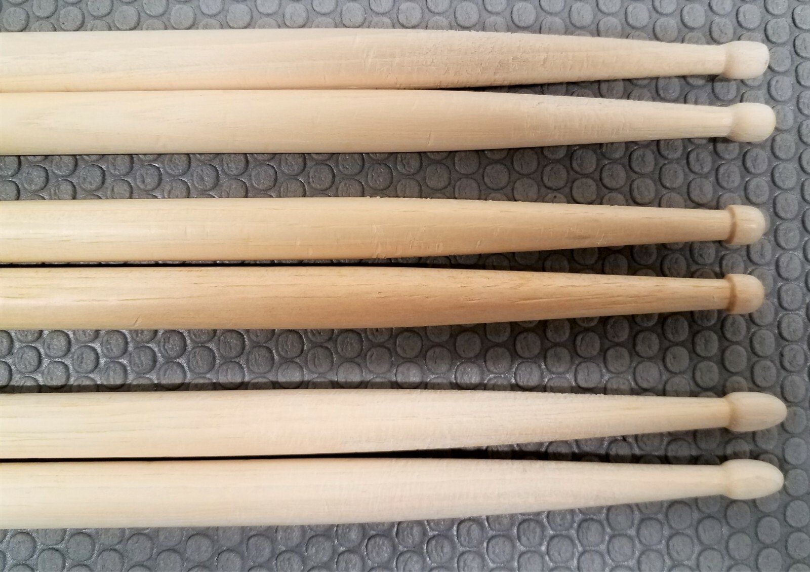 LOT OF 5 PAIRS VATER AND VIC FIRTH DRUMSTICKS