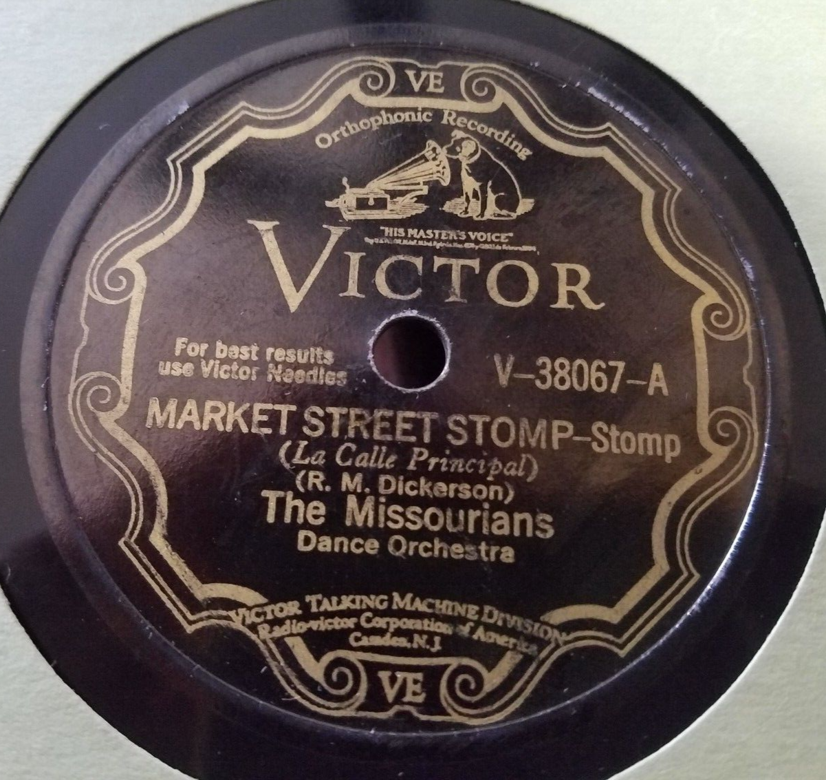 78RPM Victor V-38067 The Missourians - Market Street Stomp 78RPM Victor V-38067 The Missourians - Market Street Stomp