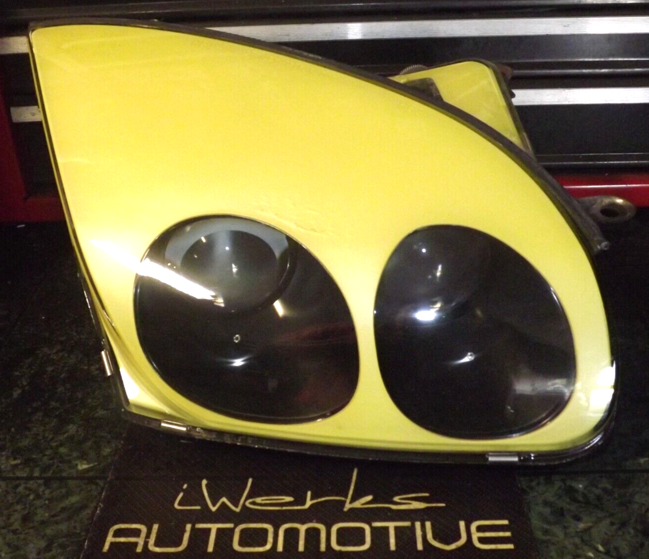 95-98 USDM OEM Mitsubishi 3000GT Z16A front yellow headlight