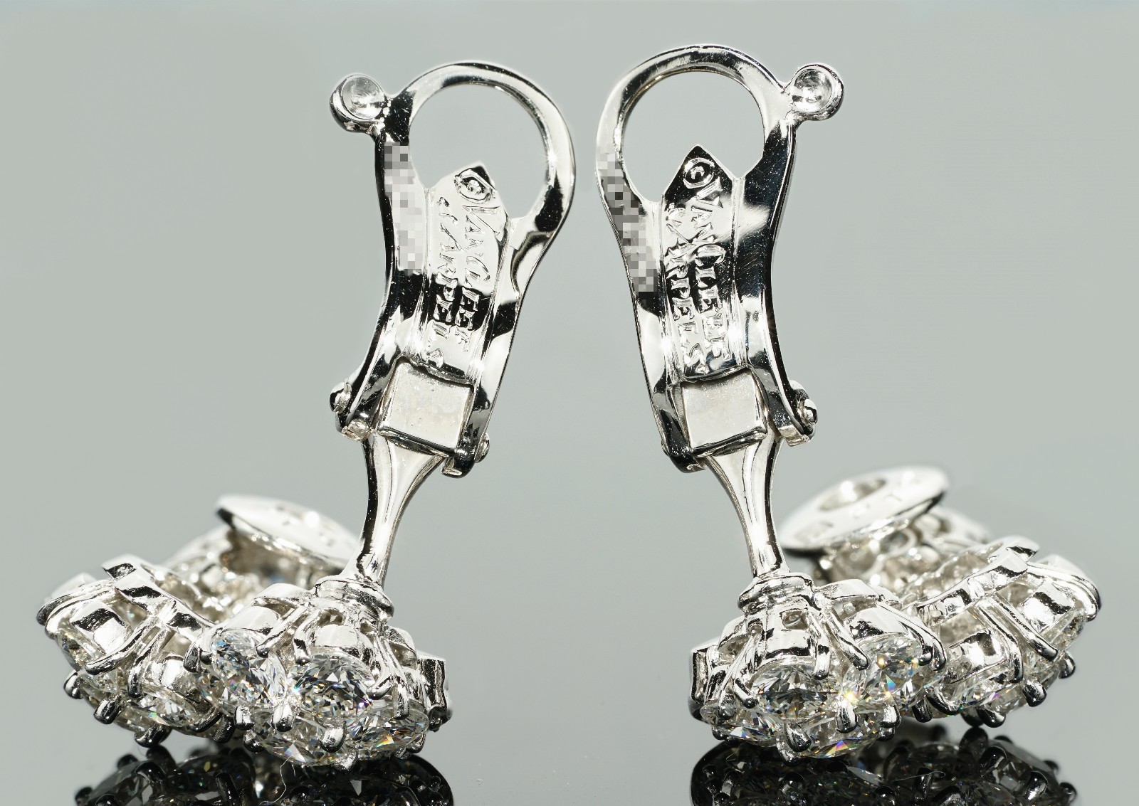 VAN CLEEF & ARPELS Snowflake 3 Flower Platinum Diamond Clip-On Earrings