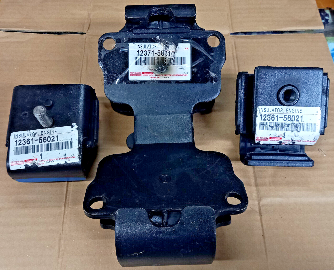 78プラド　ランクル　エンジンマウント　2個　品番　12361-54121 78プラド ランクル エンジンマウント 2個 品番 12361-54121 78