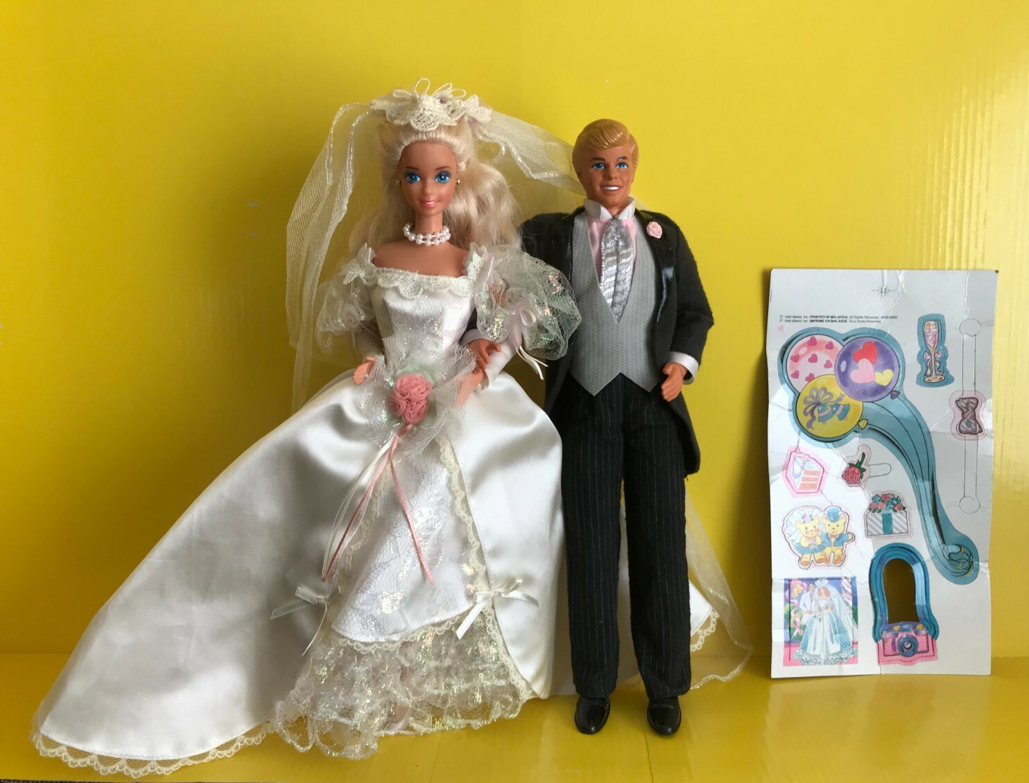 バービー＆ケン ウェディング 結婚式 Barbie & Ken ドール 人形 2点セットブライド＆グルーム 紺色のタキシード バービー人形 ウェディング ケン バービー\u0026ケン 白と黒のタキシード w