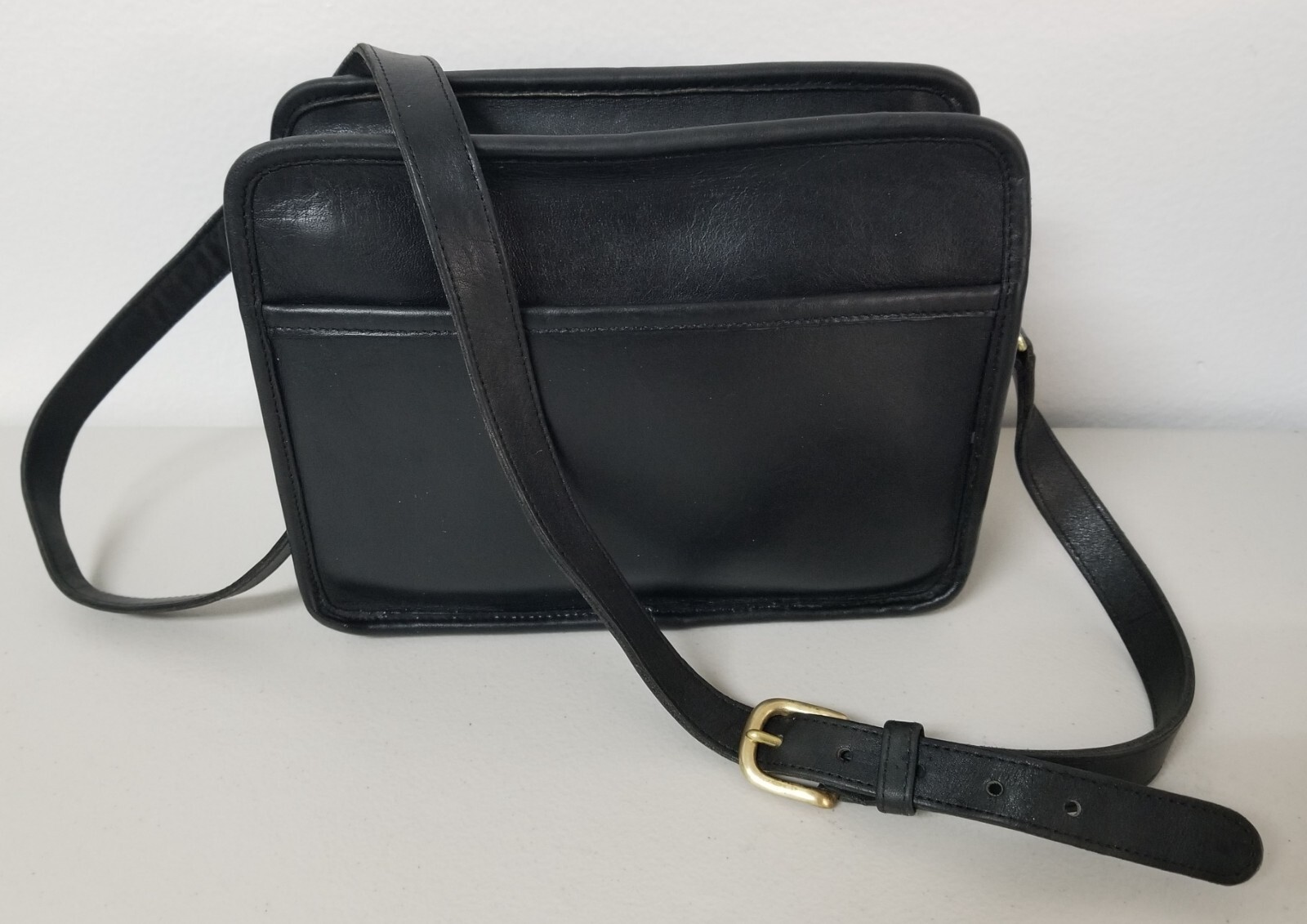 バッグ vintage COACH Boston handbag leather COACH Vintage 1994 Black Leather Bellacourt Cross Body Flap