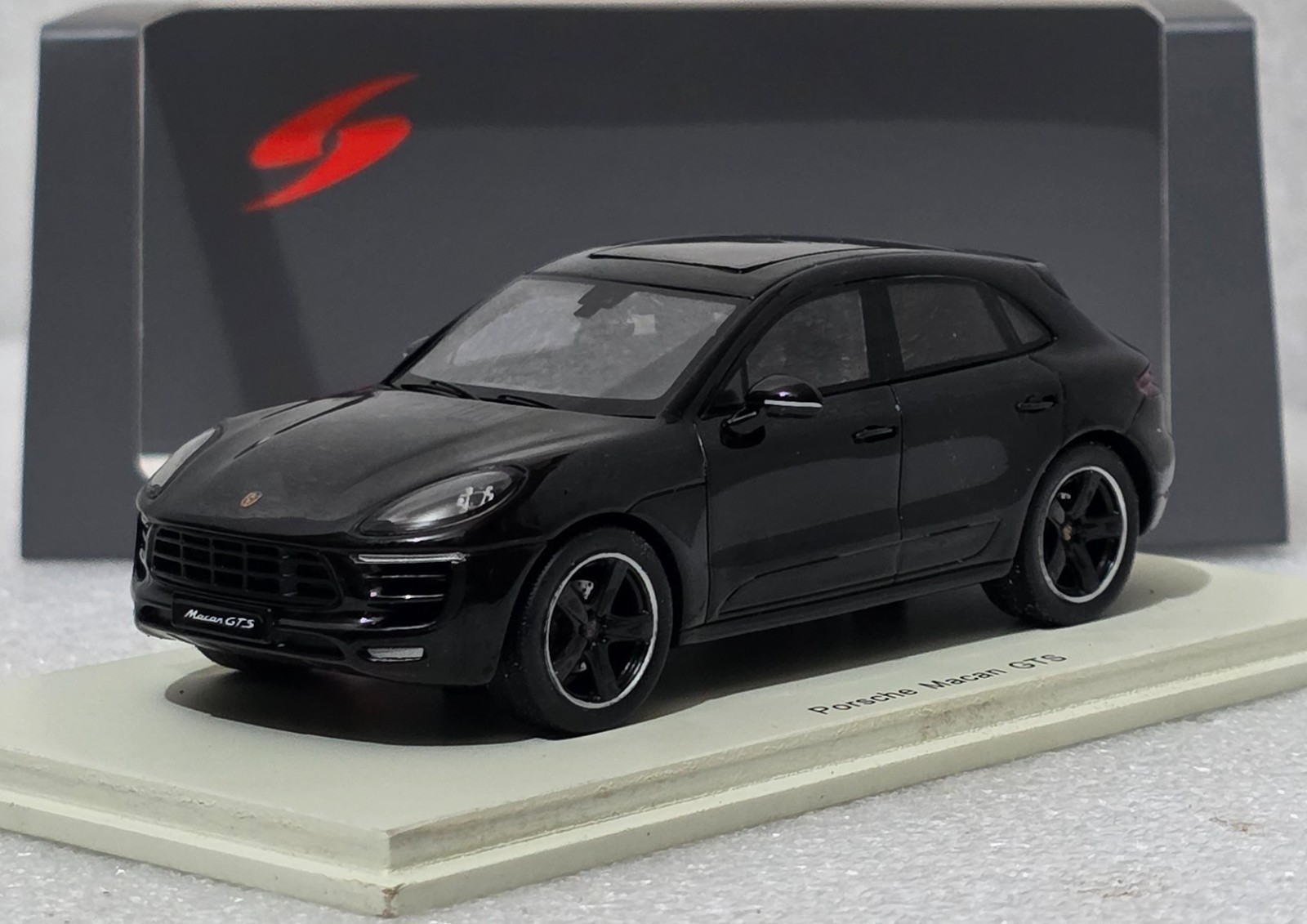 Porsche Macan GTS MKII 2017 Black 1:43 Spark S4975 EXTREMELY