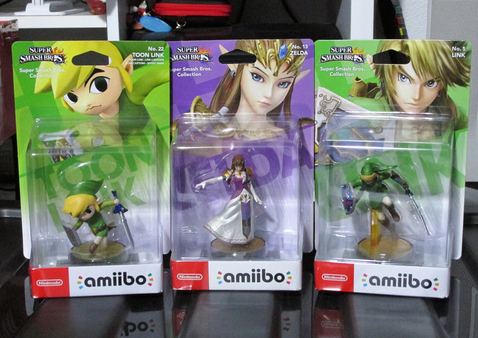 Pack of 3 amiibos: Link, Zelda and Toon Link New and Sealed
