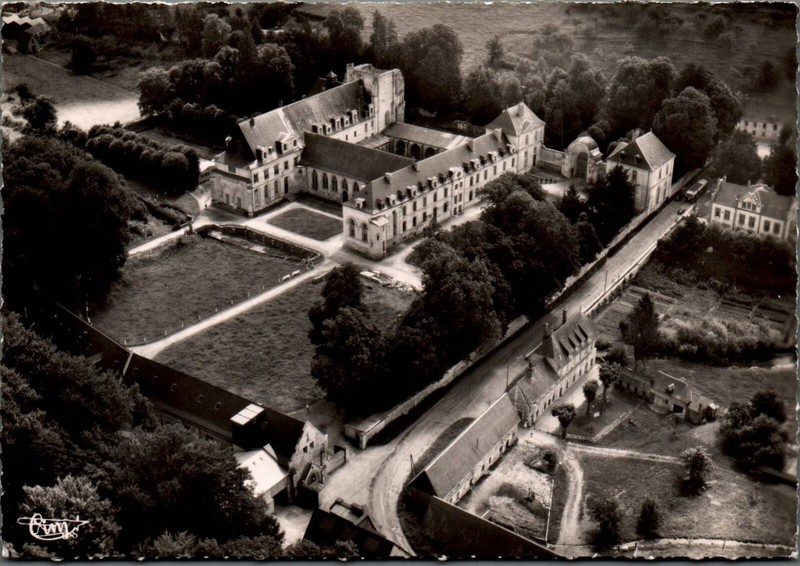 Cpm - Abbaye De Saint-Wandrille  - Vue GÃ©NÃ©Rale AÃ©Rienne (Seine-Maritime)