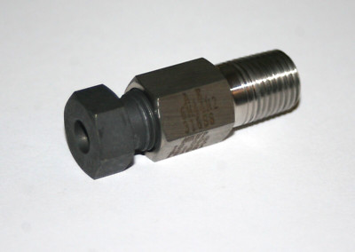 1/4 Tube x 1/4 MNPT 316ss Adapter (10,000 Psi) Parker Autoclave Engineers 6M44N2