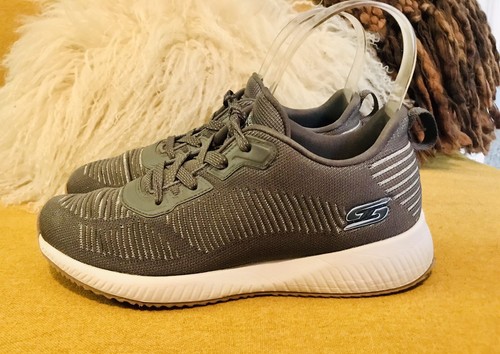 SKECHERS BOBS SPORT スリッポン ホワイト Skechers Slip-ins: BOBS Sport Squad Chaos - Breezy Hour