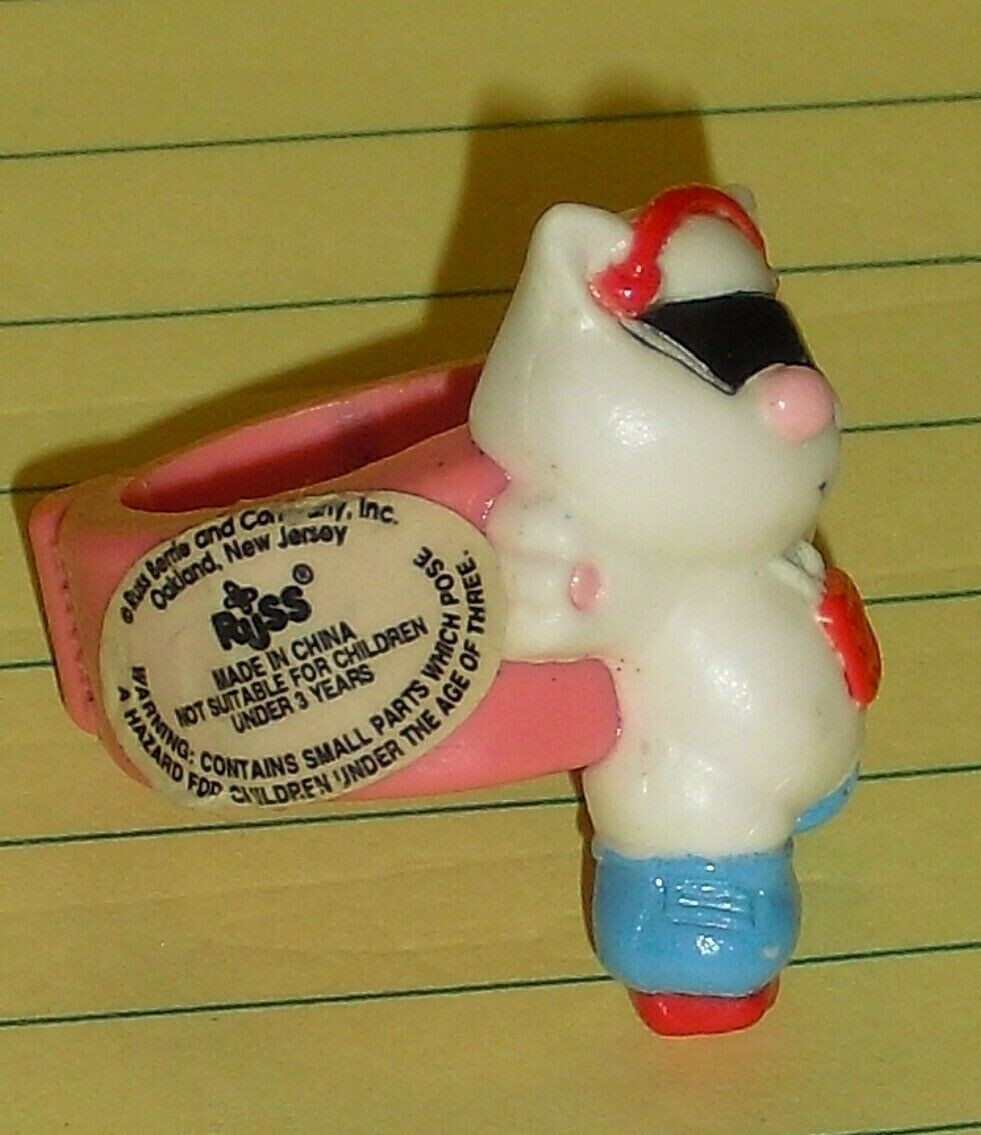 Vintage 1980's Russ Rollerblading White Cat Adjustable Child's 1-Inch Ring
