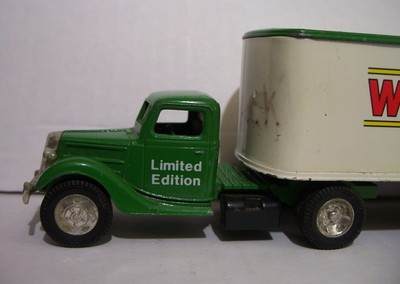 1937| Replica |Ford Semi Trailer Truck |Coin Bank |Winn Dixie Grocer| diecast