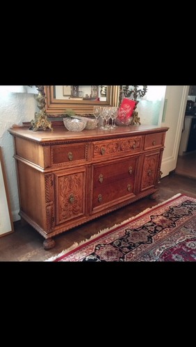 Great Antique Oak Dining Room Table , 6 Chairs, Buffet And 2 Leafs