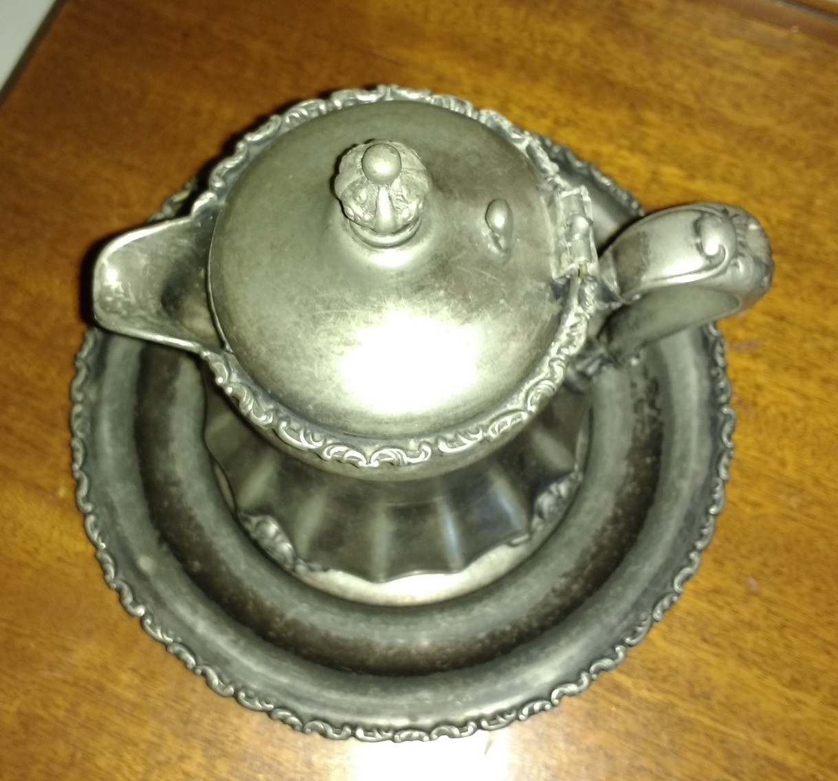 Antique Tea/Coffee Pot Poole Silver Co Quadruple Plate Tray Taunton Mass. Marked