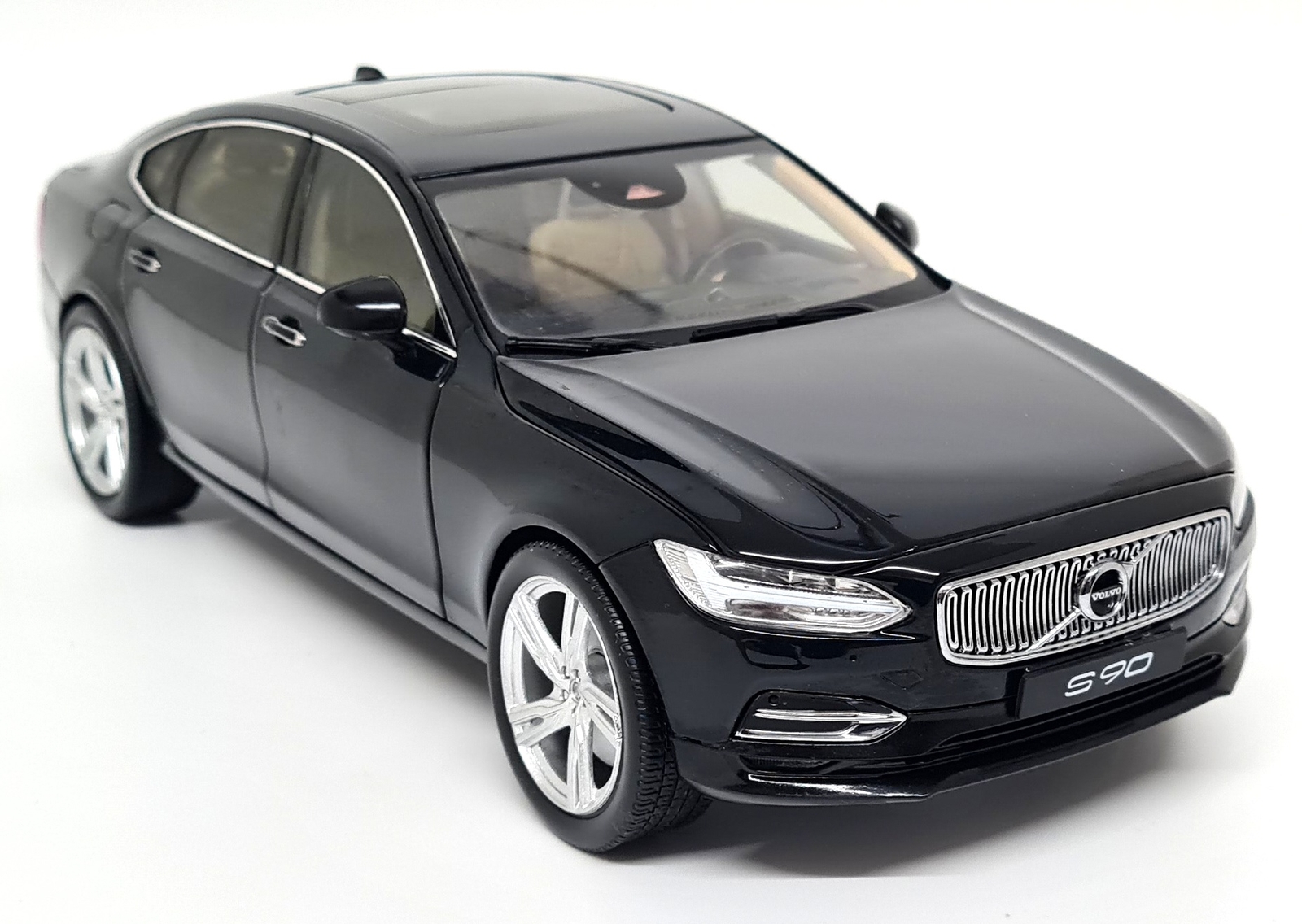 Unbranded 1/18 Volvo S90 TS Saloon Onyx Black Diecast Scale