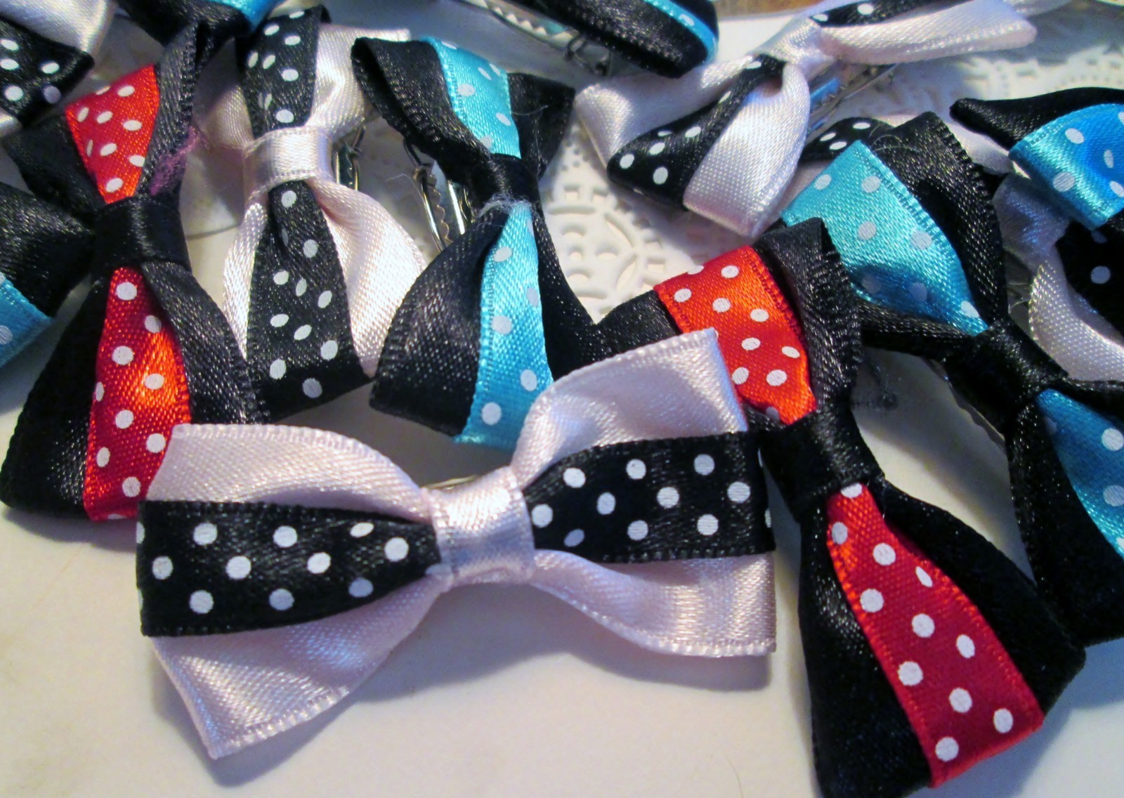 Dog Puppy Grooming Bows Aria Lot of 37 Polka Dot Bows 1-7/8