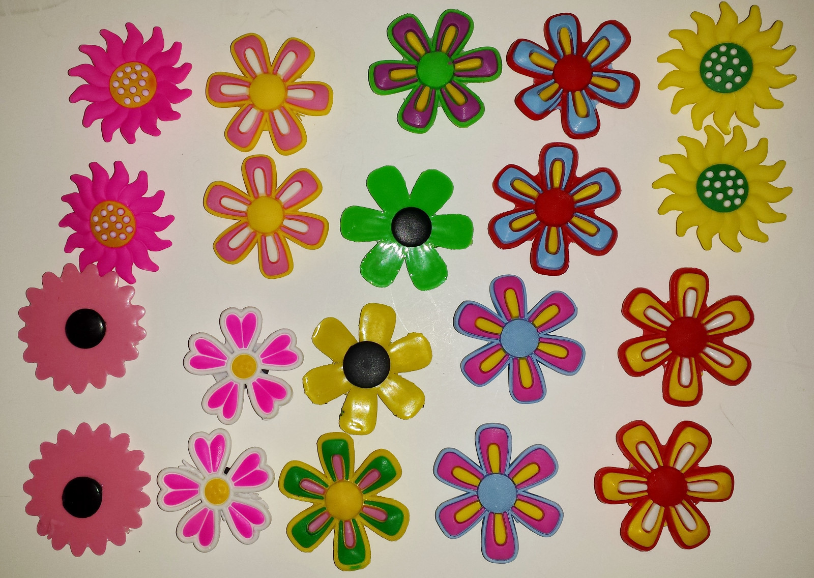 New Flip Flop Embellishments 10 Pairs Smile Flowers Hearts
