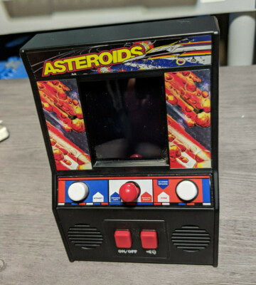 Arcade Classics Asteroids 5.5'' Mini Electronic Handheld Video Game Atari Toy