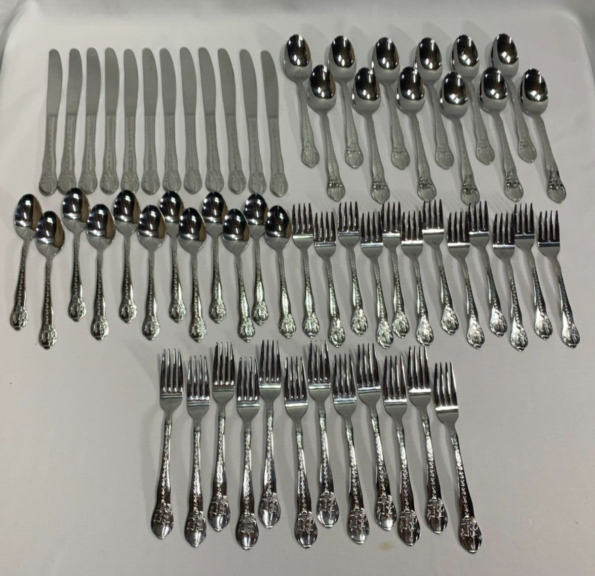 Debbie Mumm SNOWMAN Stainless Sakura Japan - Set of 12 Place Settings  60 PIECES