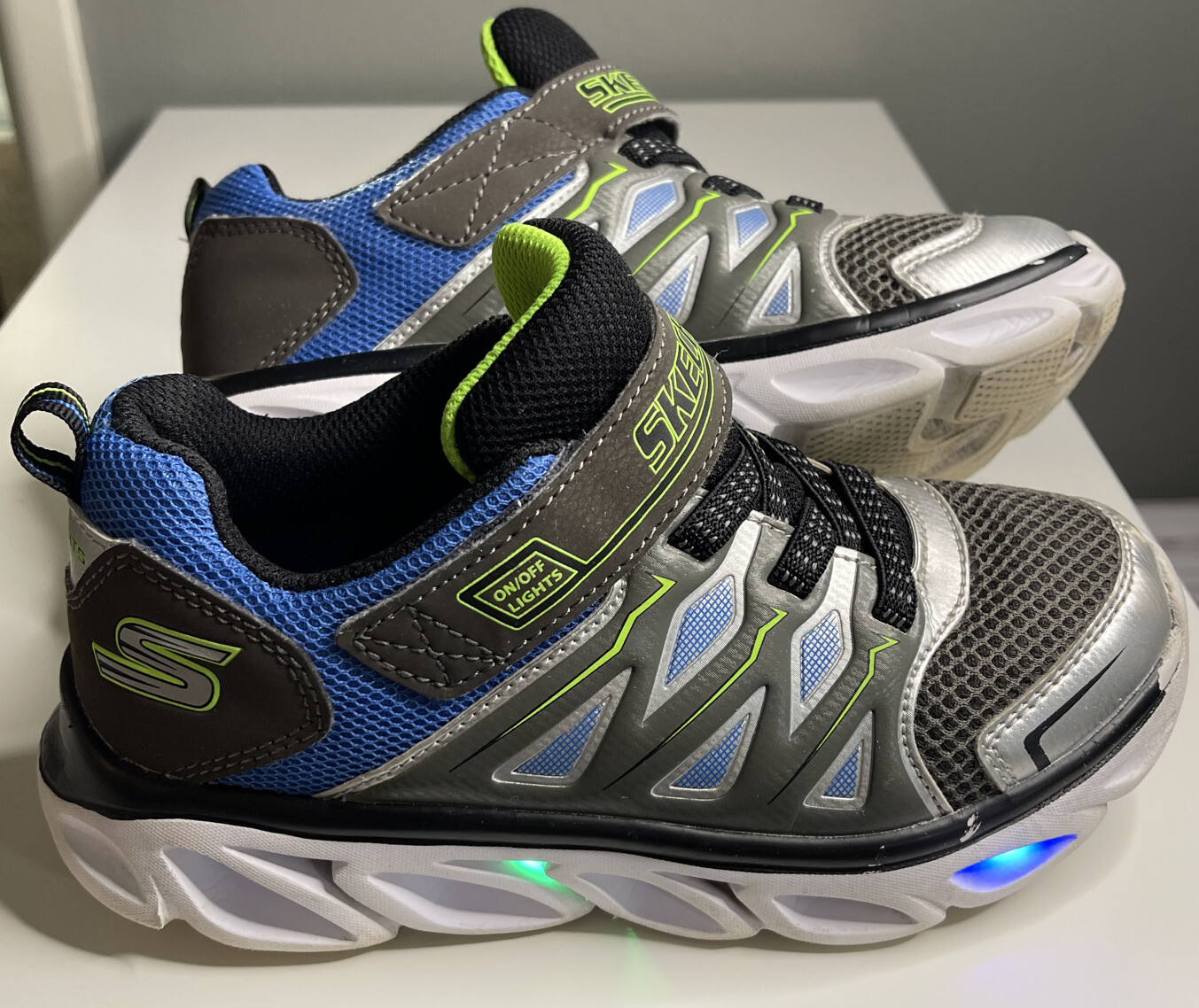 skechers i light up shoes