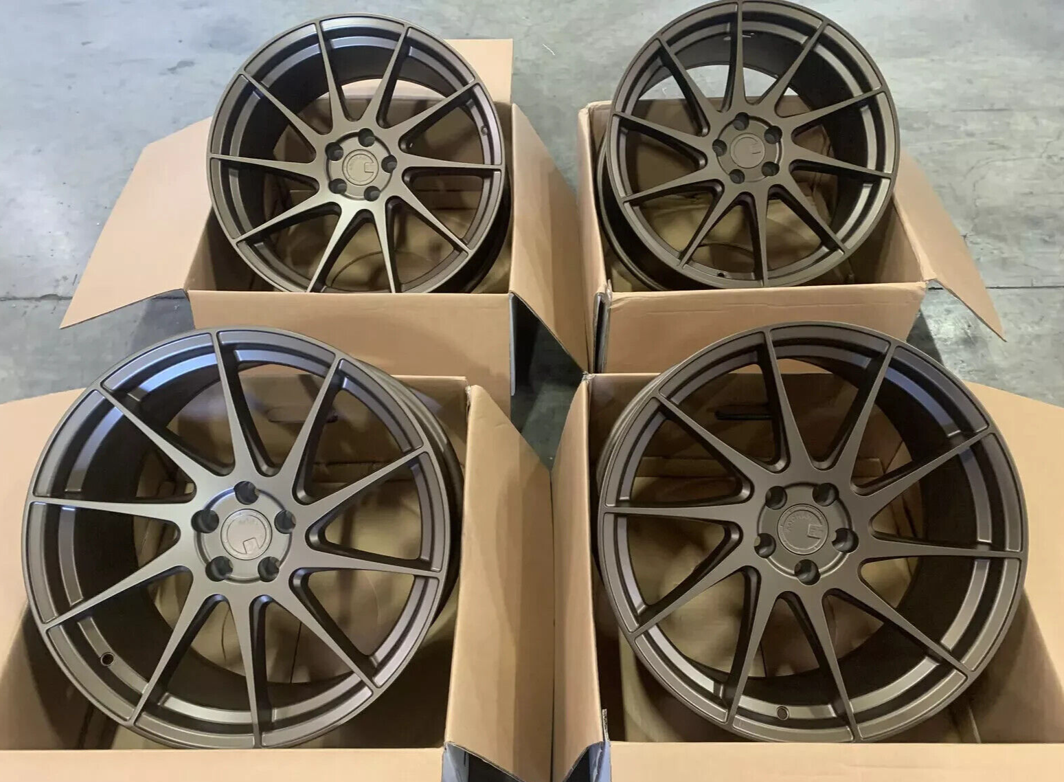 ク*カ様 Aodhan AH09 18x8.5+35 18インチ スタッドレスタ Aodhan AH09 18x8.5 +35 5x112 Matte Black Directional 18 Inch