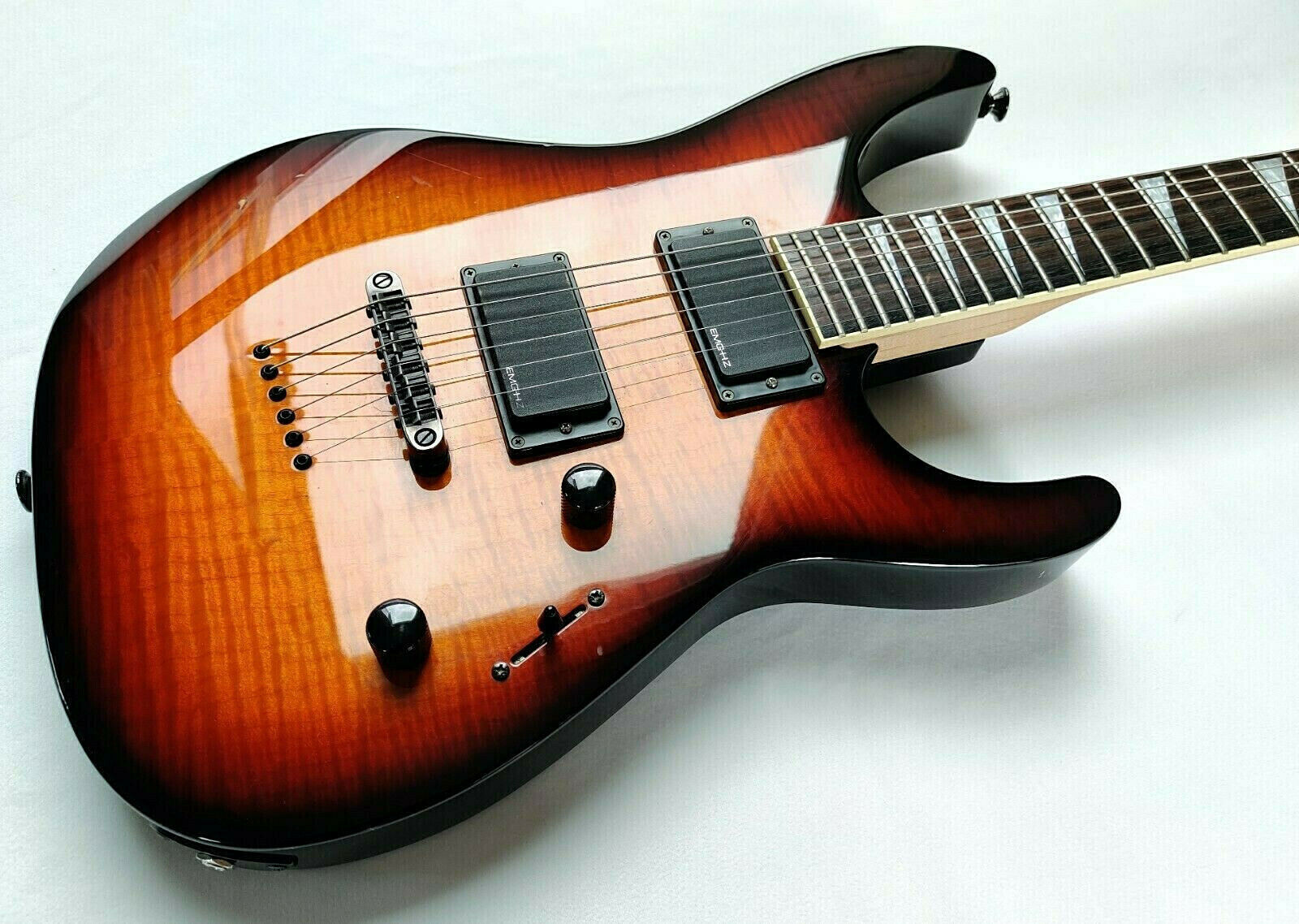 Jackson DXMGT-BSC Dinky Electric Guitar MIJ Sunburst EMG Jackson DXMGT-BSC Dinky Electric Guitar MIJ Sunburst EMG