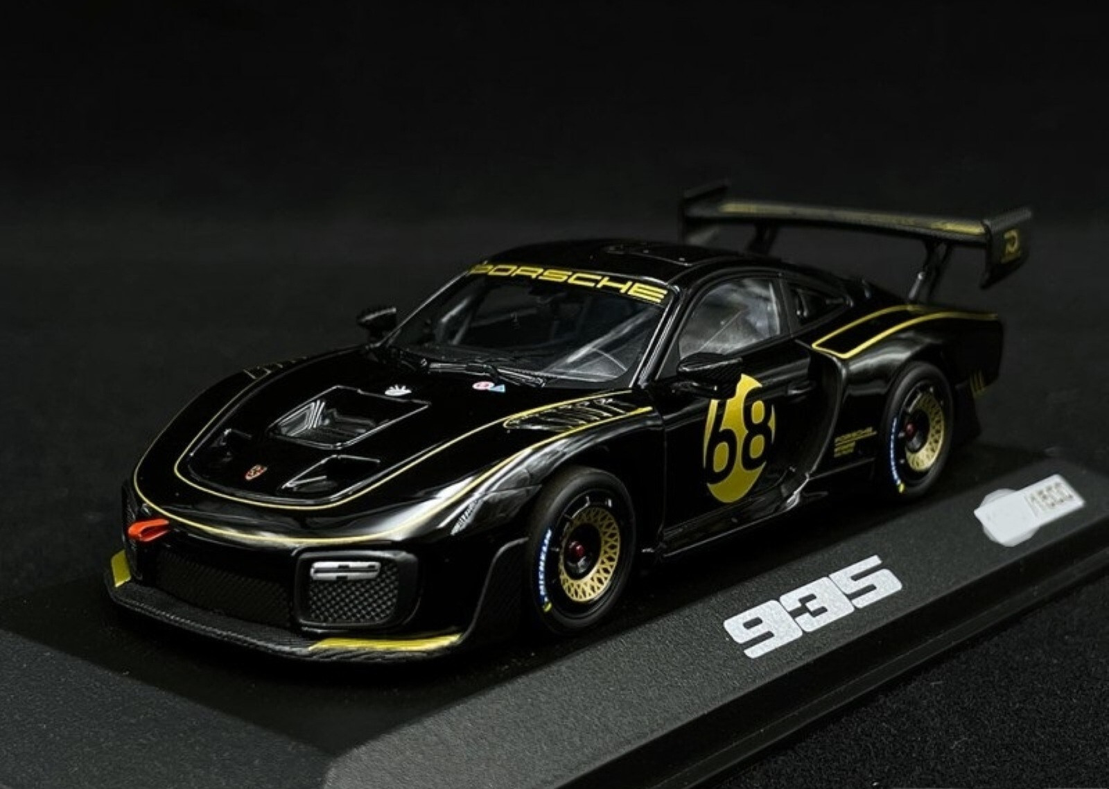 ポルシェ 935 ミニカー 1:43 スケール WAP 020 902 0K ポルシェ 935 ミニカー 1:43 スケール WAP 020 902 0K ポルシェ