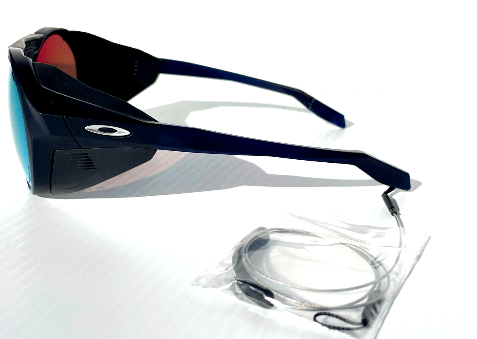 Pre-owned Oakley Clifden Mt Translucent Blue Polarized Prizm Deep Water Sunglass 9440-05