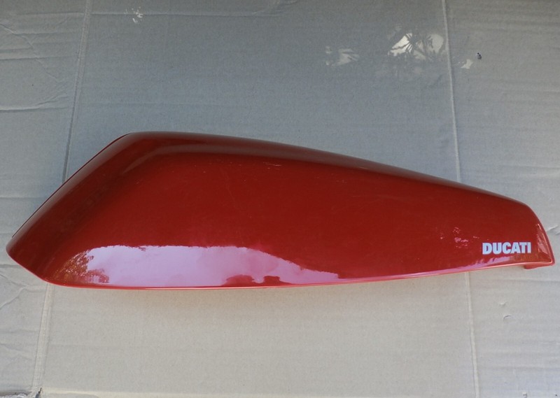 Couvercle De Valise  Gauche Ducati St3   24612011aa / 69810221ba