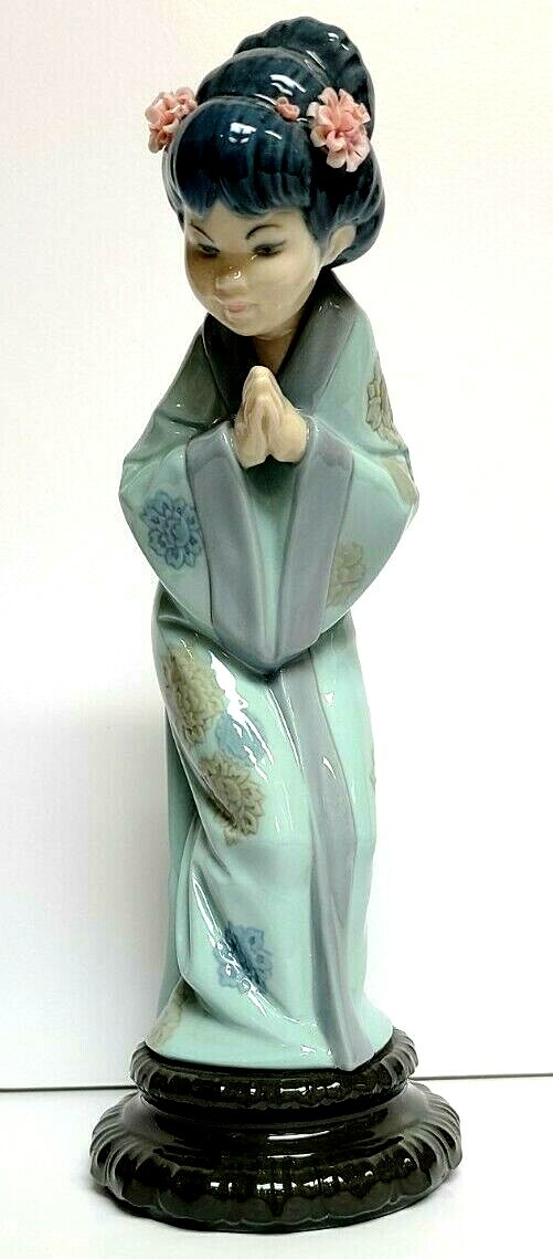 Lladro Sayonara Porcelain Figurine 4989 Japanese Girl Geisha