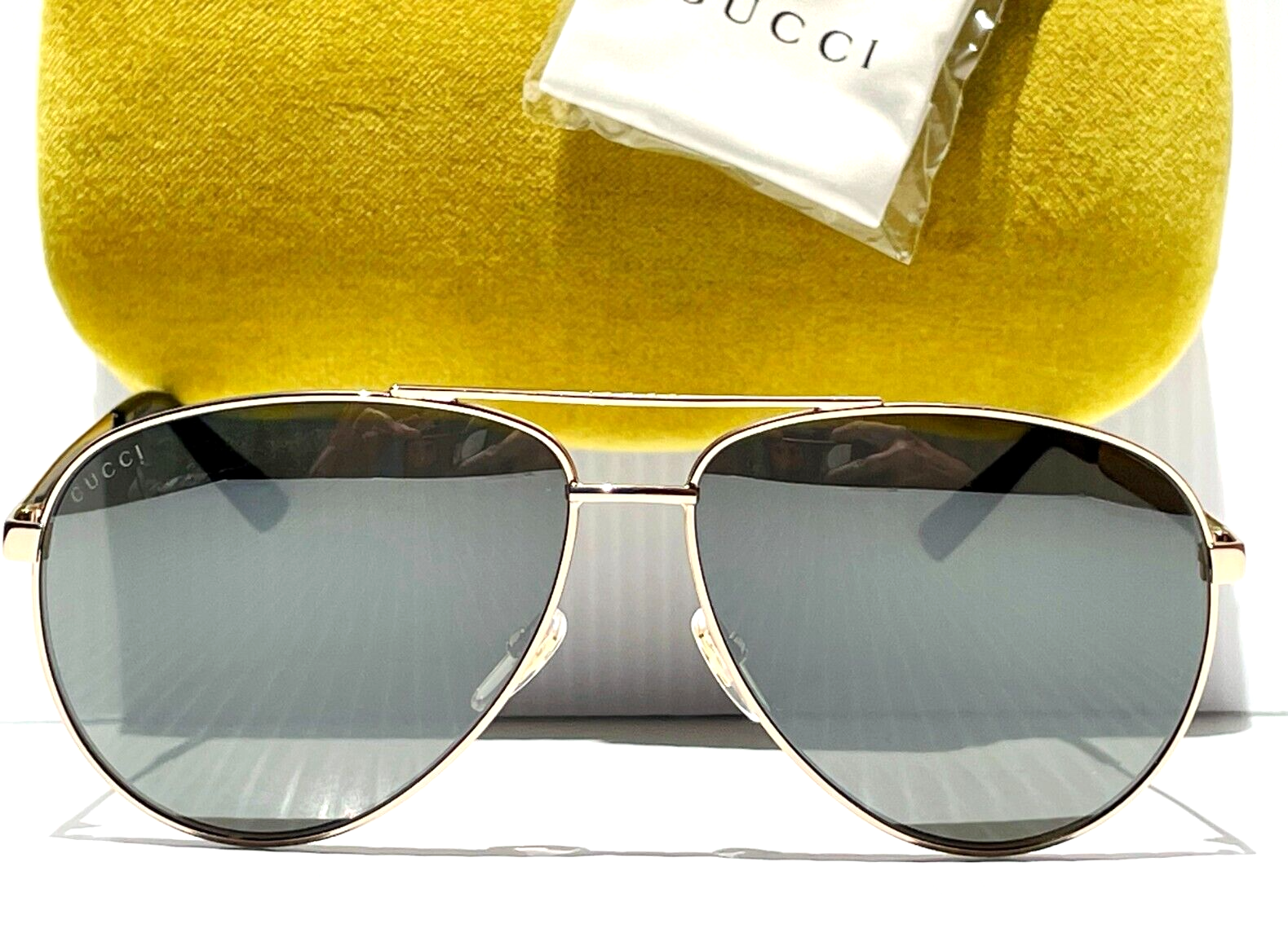 Pre-owned Gucci Gold Aviator With 61mm Red Green Frame W Grey Lens Sunglass Gg0137s In Gray