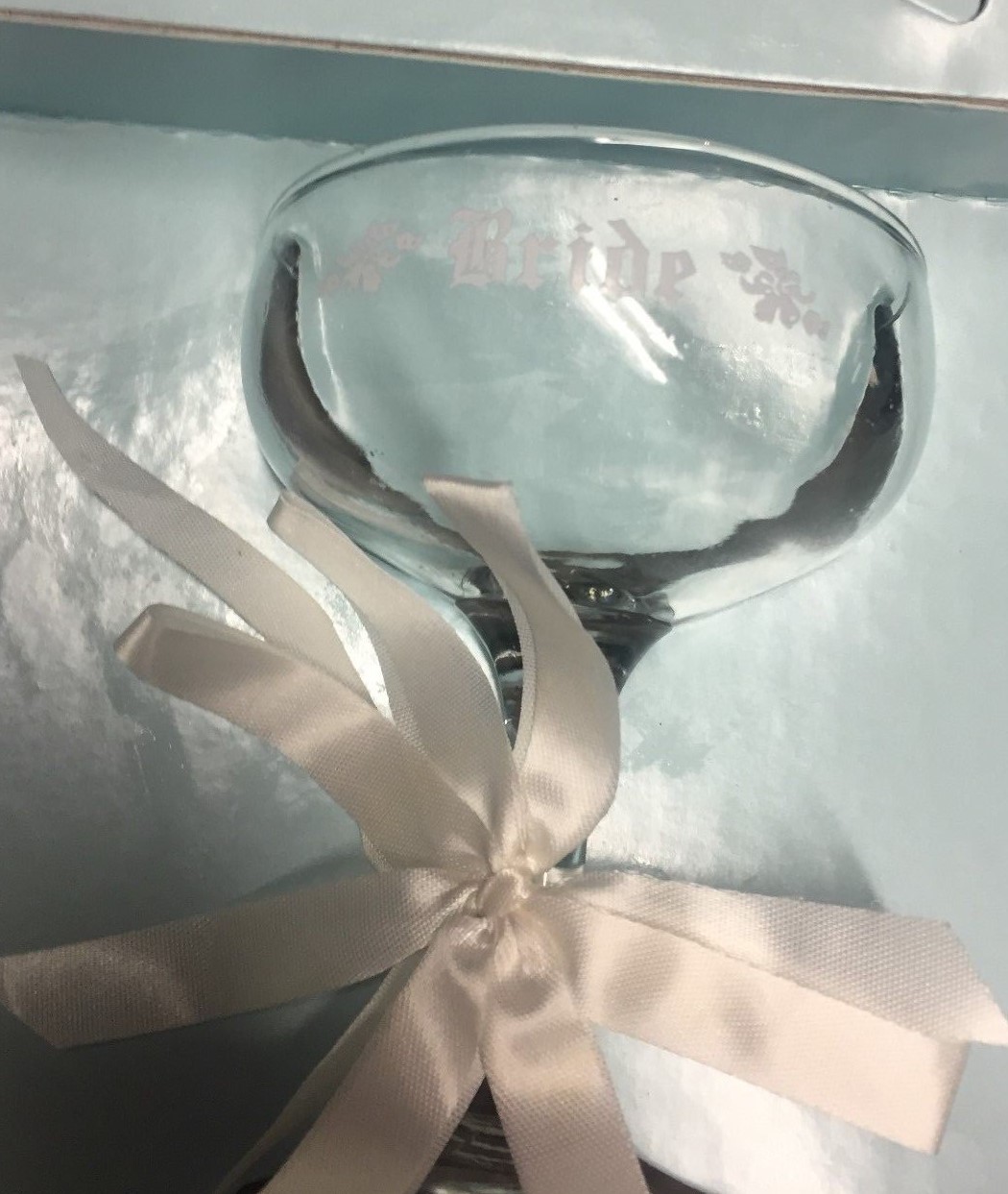 BRIDE AND GROOM CHAMPION GLASSES AND KNIFE SET FROM 1989