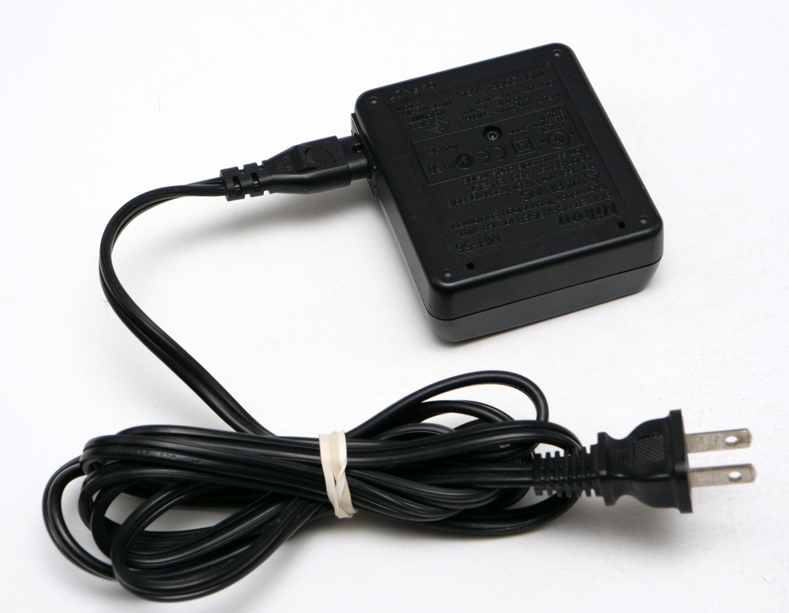 * ORIGINAL * NIKON MH-56 MH56 BATTERY CHARGER - IN EXCELLENT USED CONDITION!