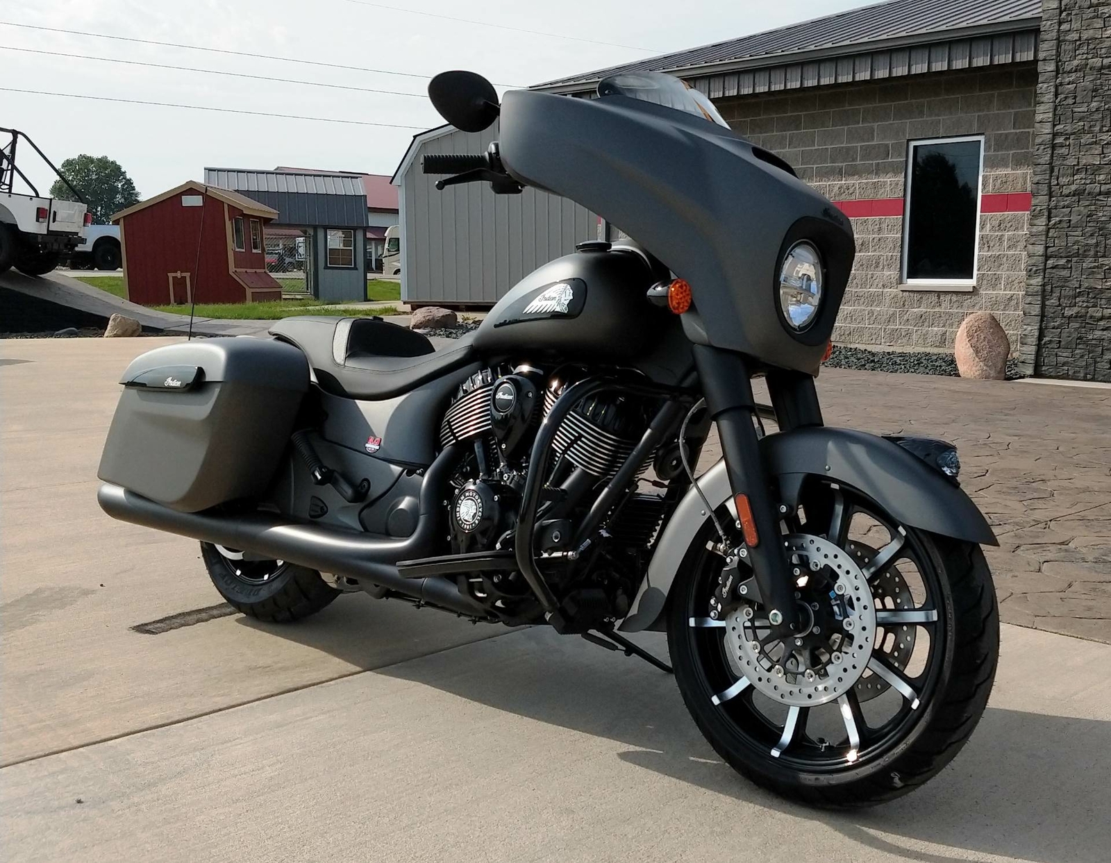 2020 Indian Chieftain® Dark Horse® Titanium Smoke