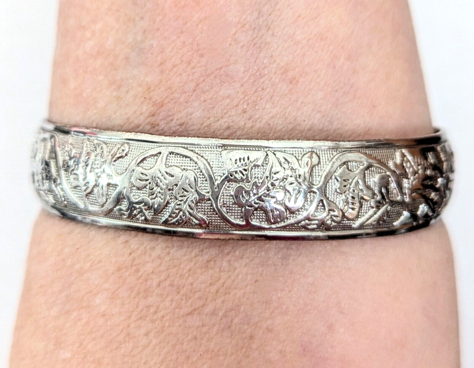 Vintage Silver Bangle ヴィンテージ フレア フローラル Leaf Vine Bangle Bracelet Silver Tone Boho Stackable Layered