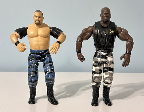 WWE Dudley Boyzフィギュアセット WWE Dudley Boyz From The Vaul 1 Bubba & D-Von Action Figures