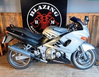 Kawasaki ZX600 zzr600 sports tourer motorcycle 20000 miles 