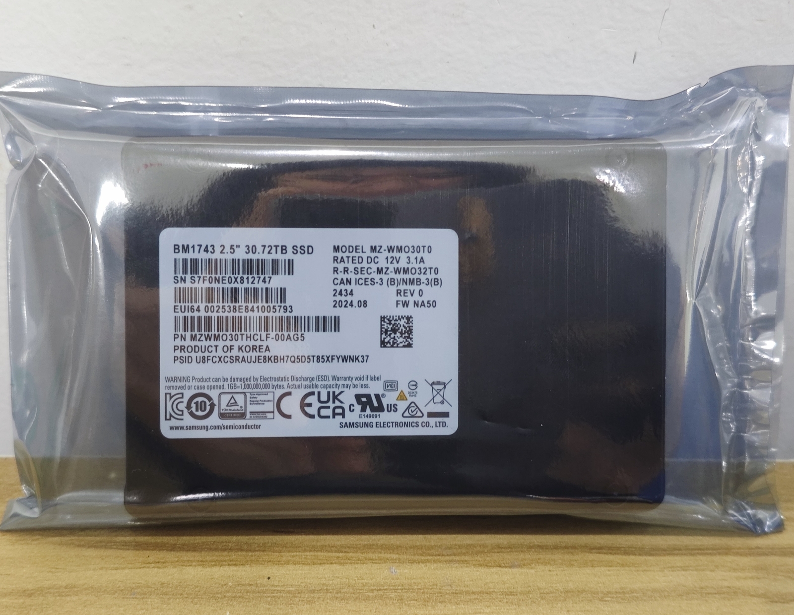 Samsung BM1743 30.72TB SSD NETAPP 2.5