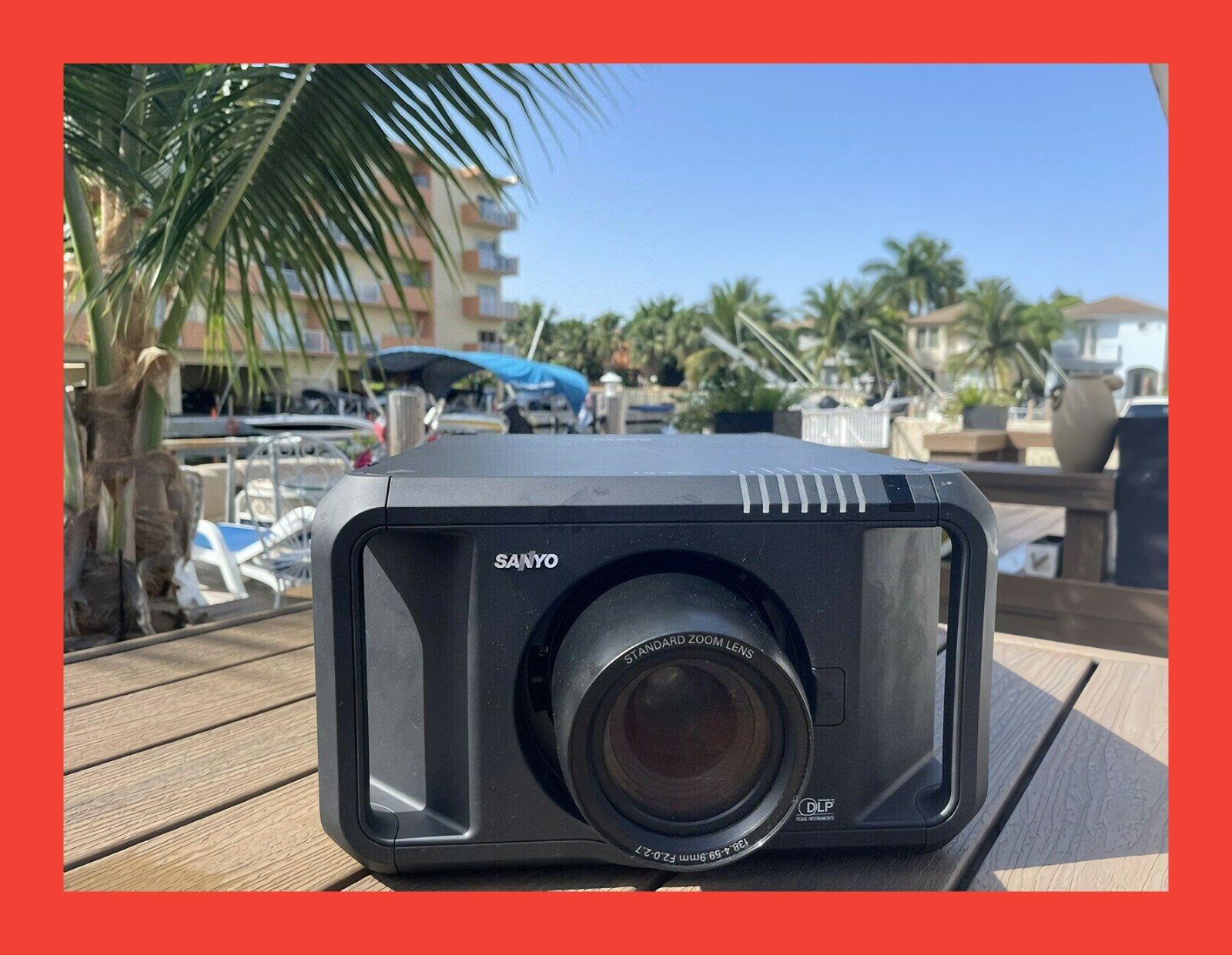 SANYO PDG-DHT8000L 8000 Lumen Large Venue Outdoor Projector SANYO PDG-DHT8000L 8000 Lumen Large Venue Outdoor Projector