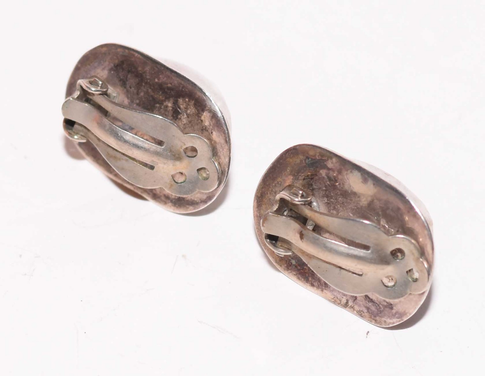 VINTAGE ELLIGATOR CHRIS BALES STERLING CLIP EARRINGS SIGNED Estate Jewelry!