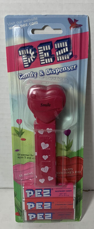 No Feet PEZ Dispenser NEW (old stock) On Card "Smile" Red Heart