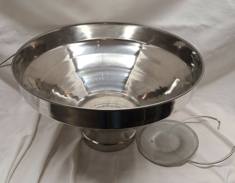  All-Stainless Milk Strainer Large 2 Gallon Capacity. SLIGHTLY SCRATCHED