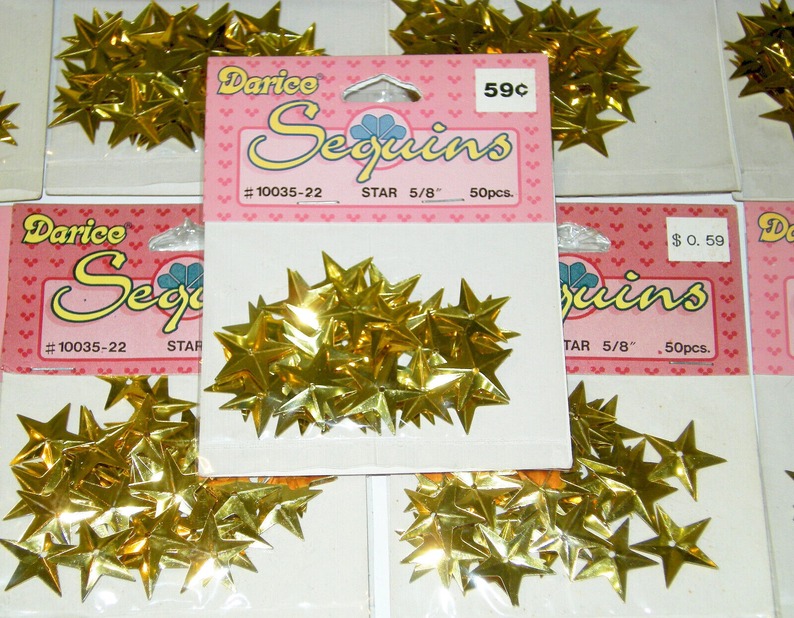 LOT OF 650 GOLD COLORED 5/8" STAR SHAPED SEQUINS CHRISTMAS CRAFTS by DARICE NWT