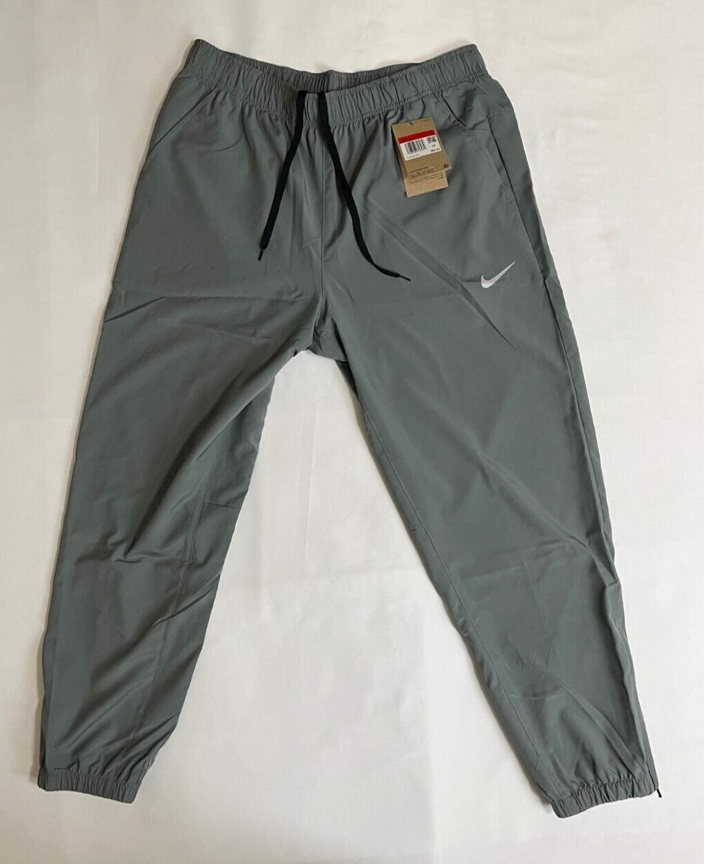 Nike Form Mens Long Tapered Versatile Pants Size Large Gray